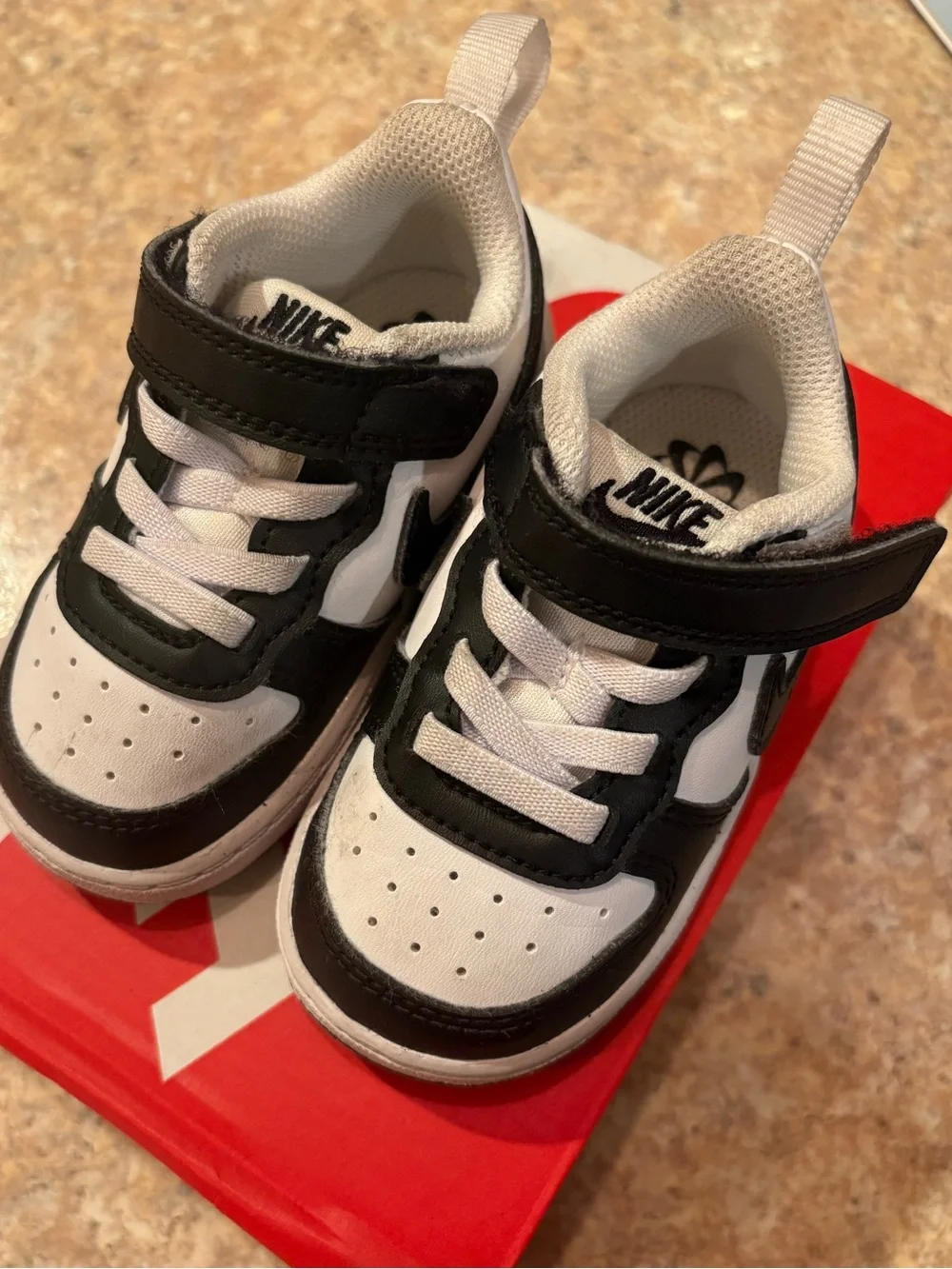 Nike classic low